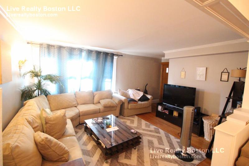 97 Oakland St, Brighton