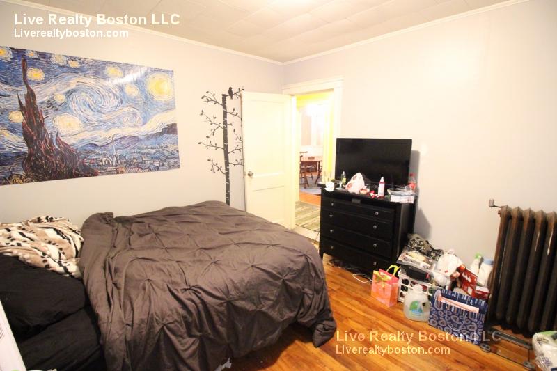 97 Oakland St, Brighton