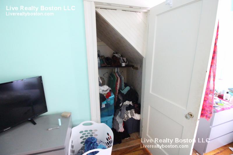 97 Oakland St, Brighton