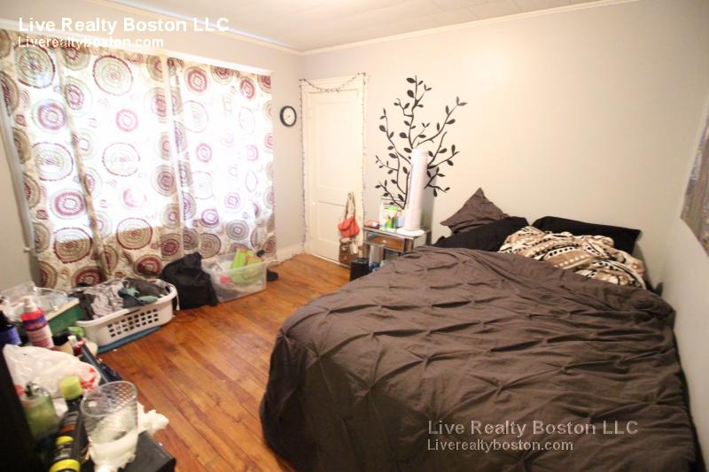 97 Oakland St, Brighton