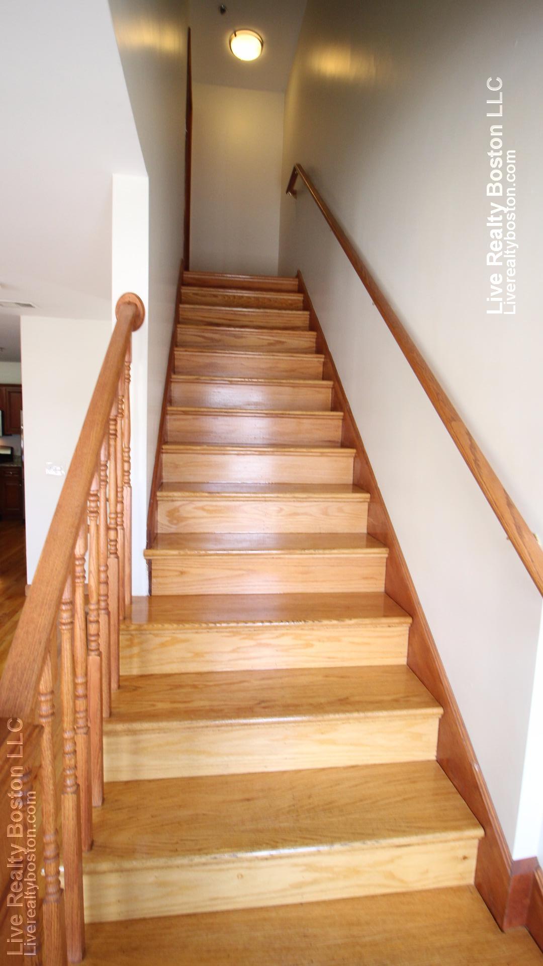 102 Allston St, Allston