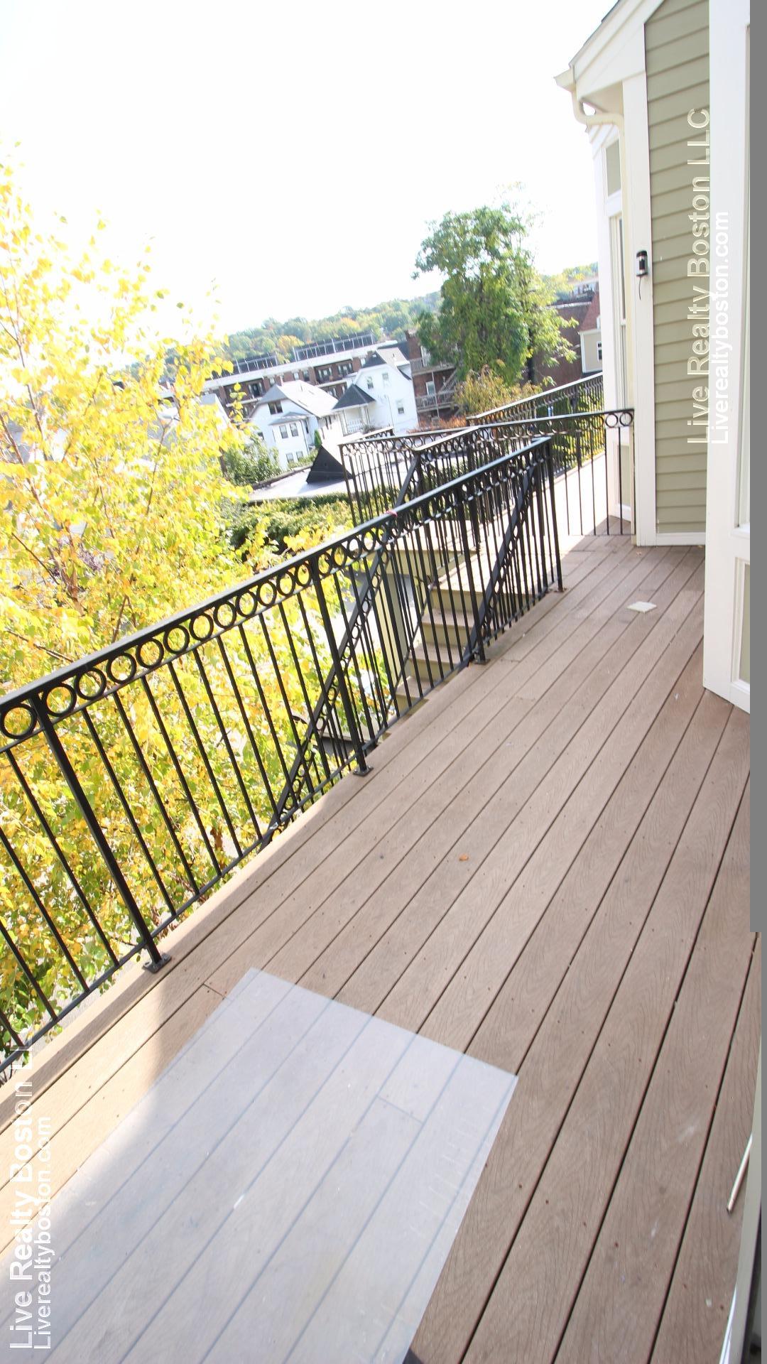 102 Allston St, Allston