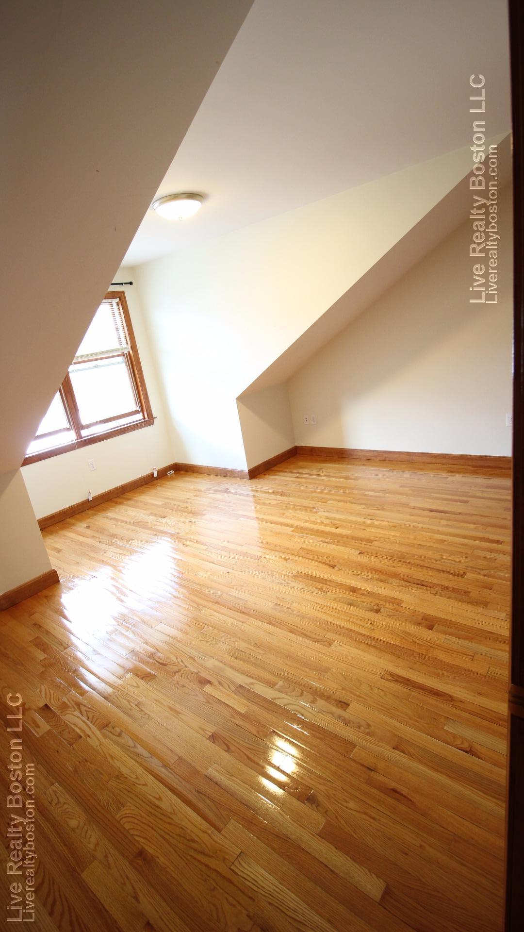 102 Allston St, Allston