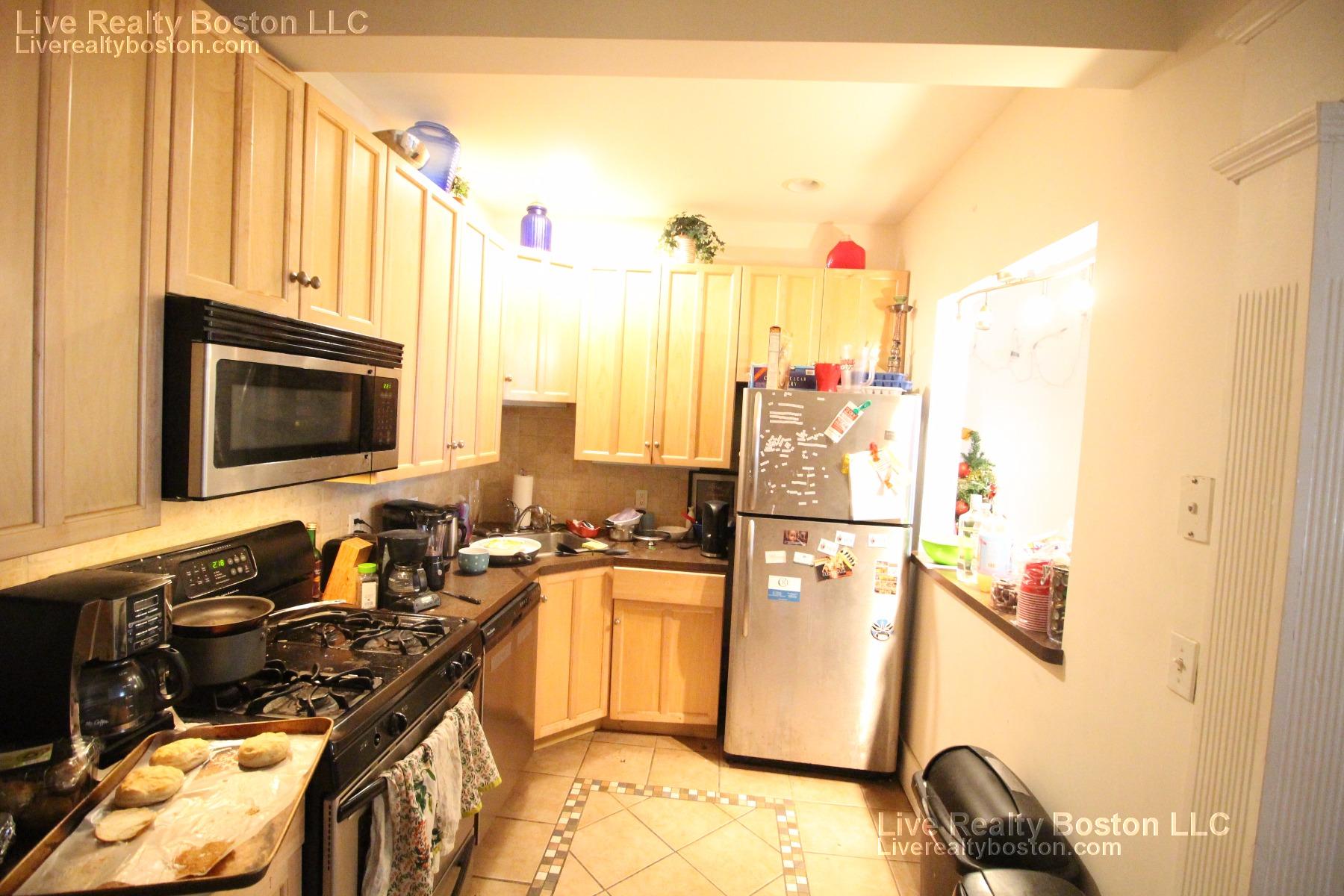 19 Saint Lukes Rd, Allston