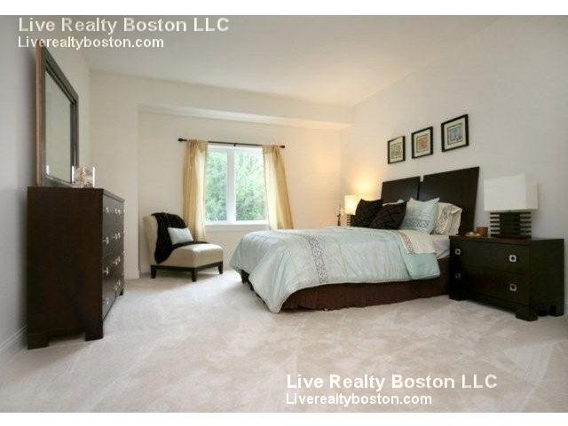 525 Pawtucket Blvd, Lowell