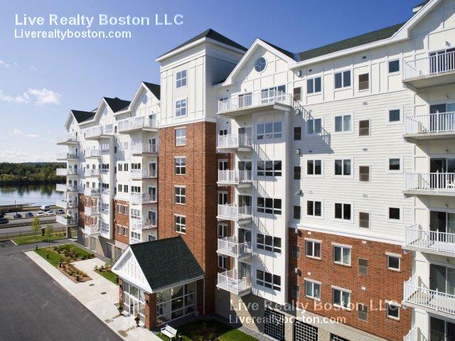 525 Pawtucket Blvd, Lowell
