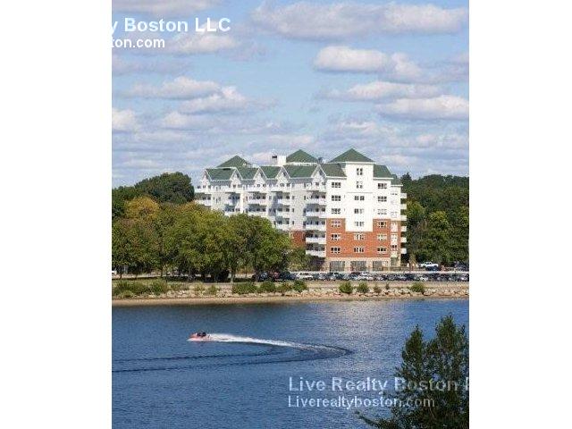 525 Pawtucket Blvd, Lowell