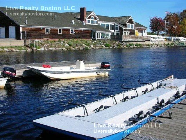 525 Pawtucket Blvd, Lowell
