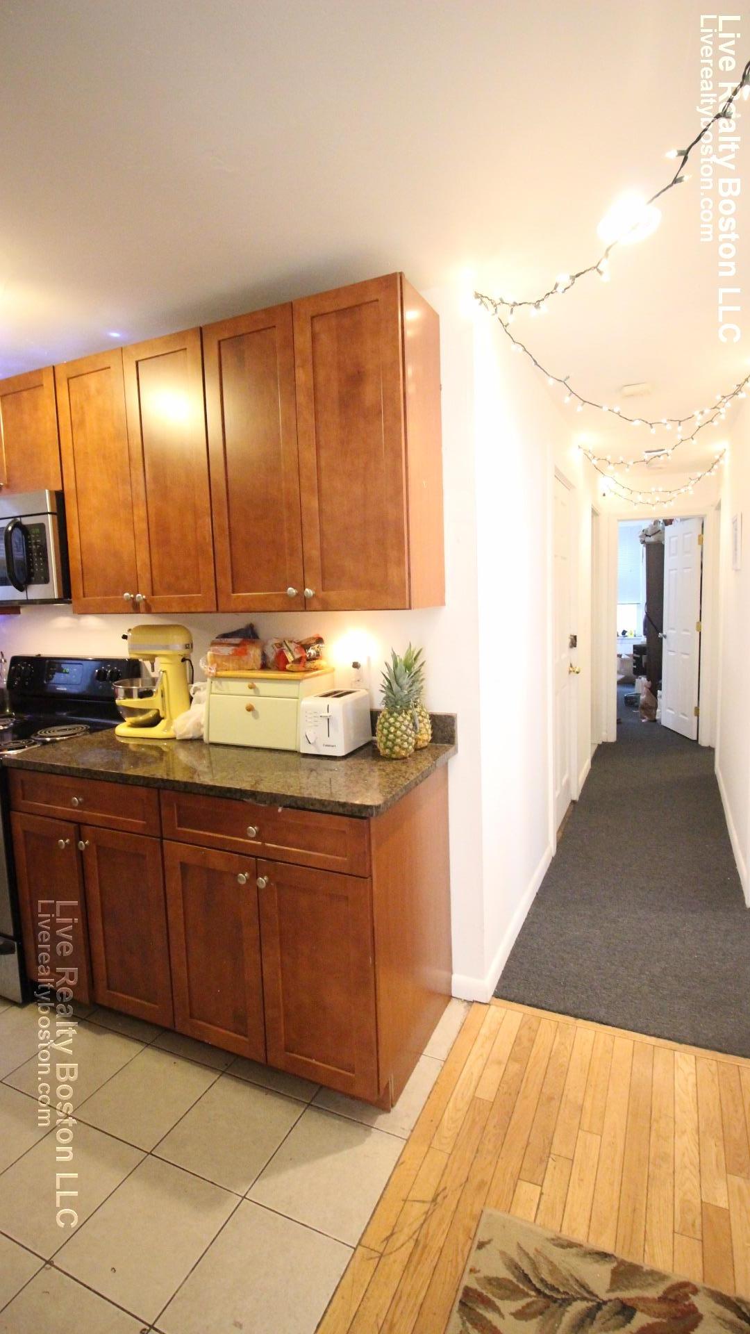 10 Parker Hill, Mission Hill