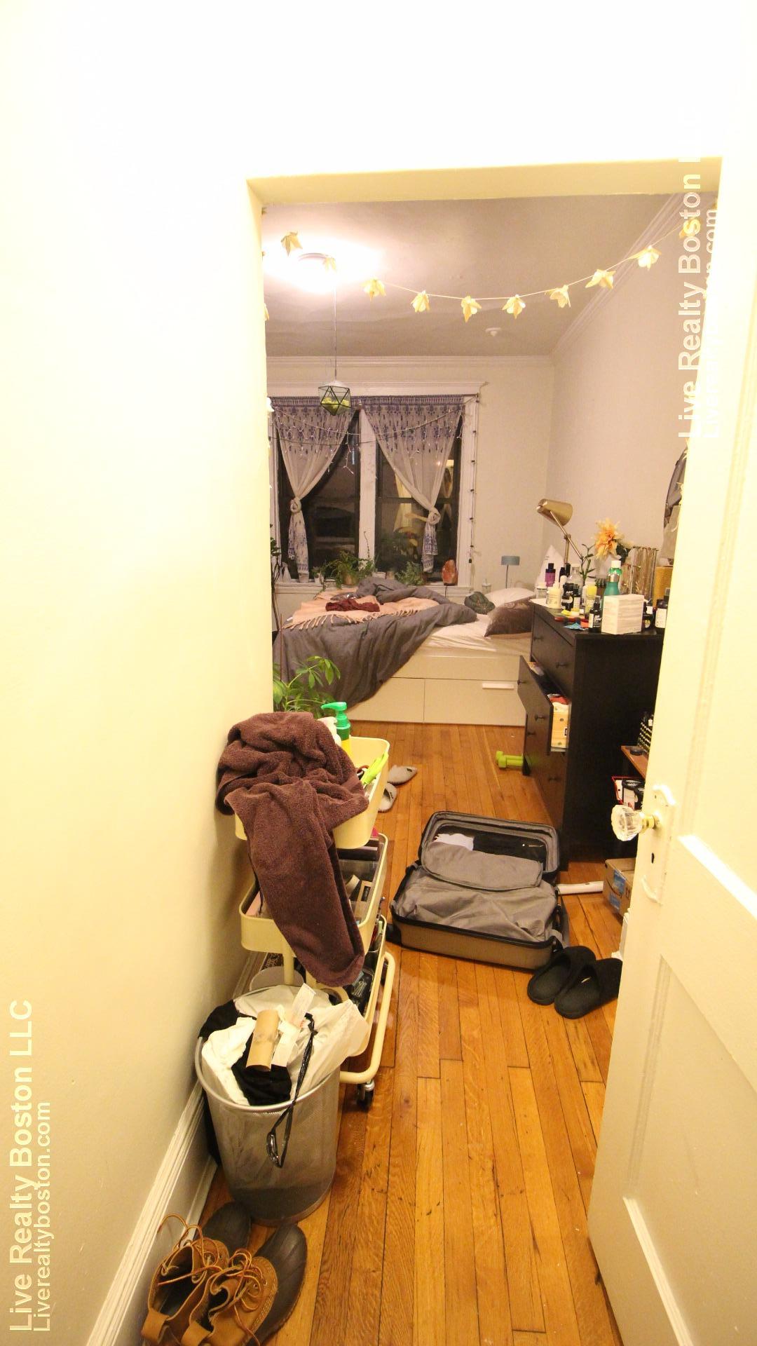 46 Park Vale Ave, Allston