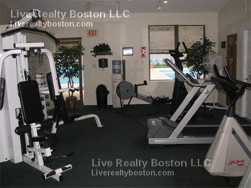 18 Westgate Dr, Mishawum