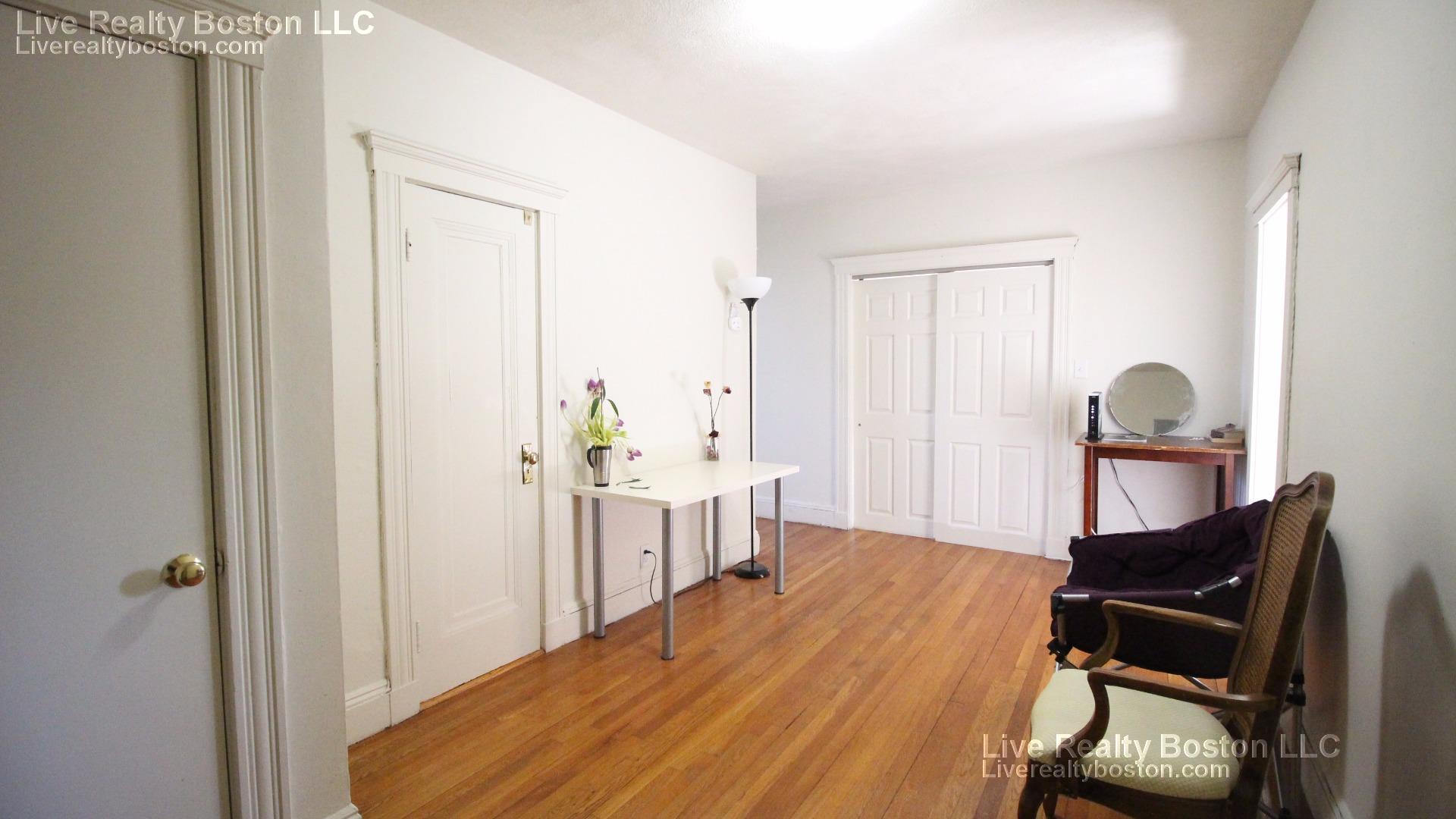 116 Washington St, Brighton