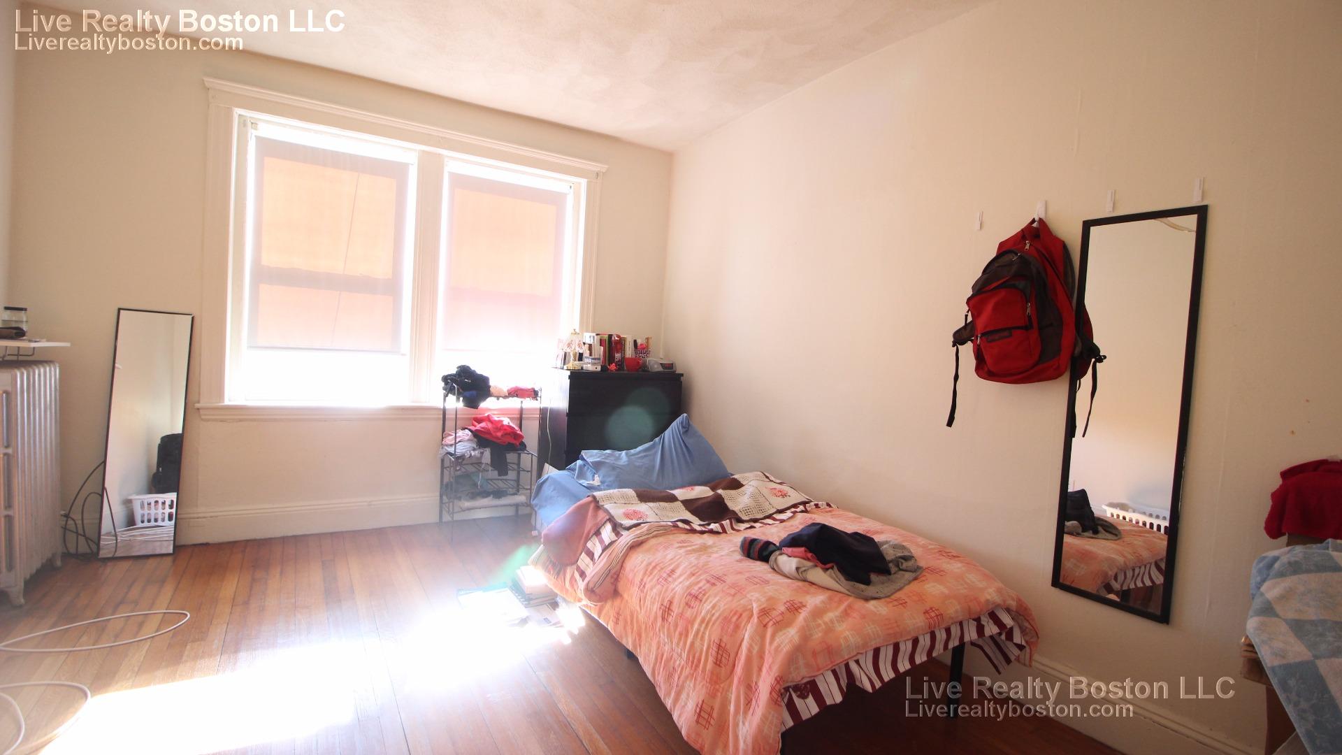 116 Washington St, Brighton