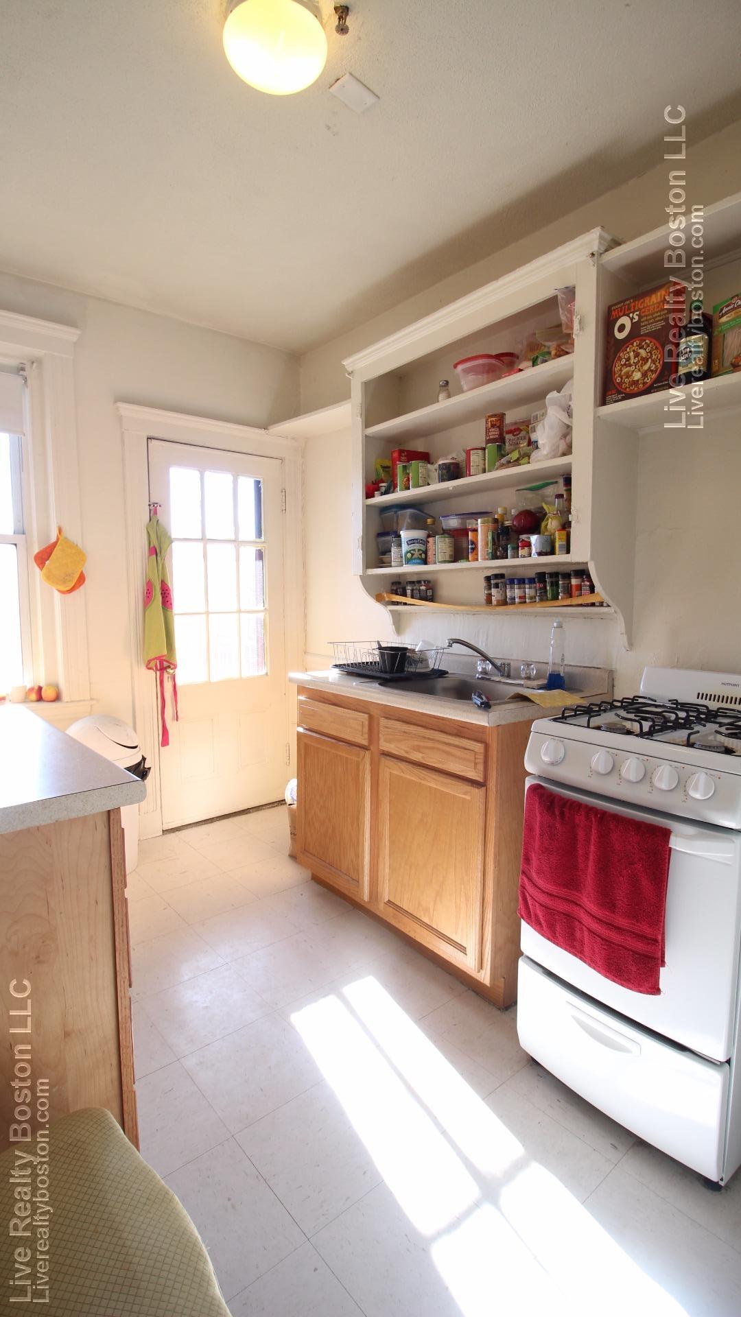 116 Washington St, Brighton