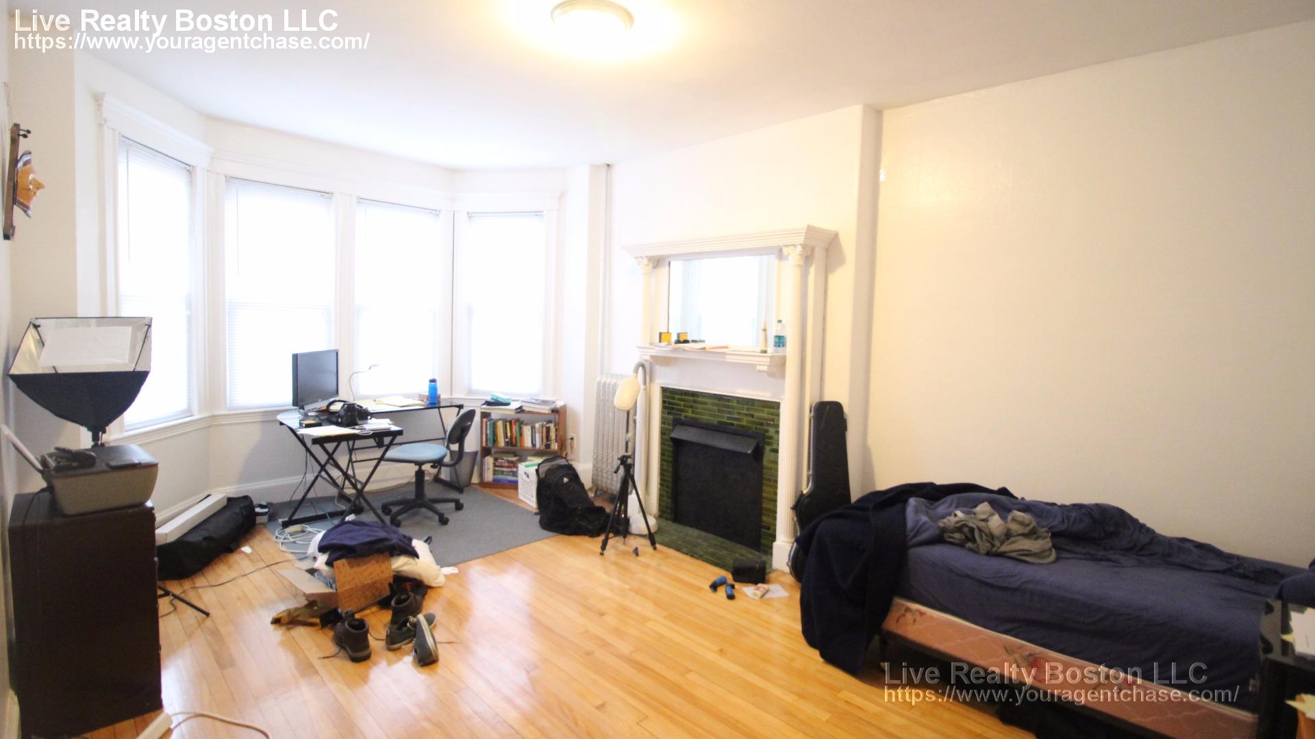 3 bed, 1 bath apartment for rent at 1377 A Commonwealth Ave Unit 2, Allston