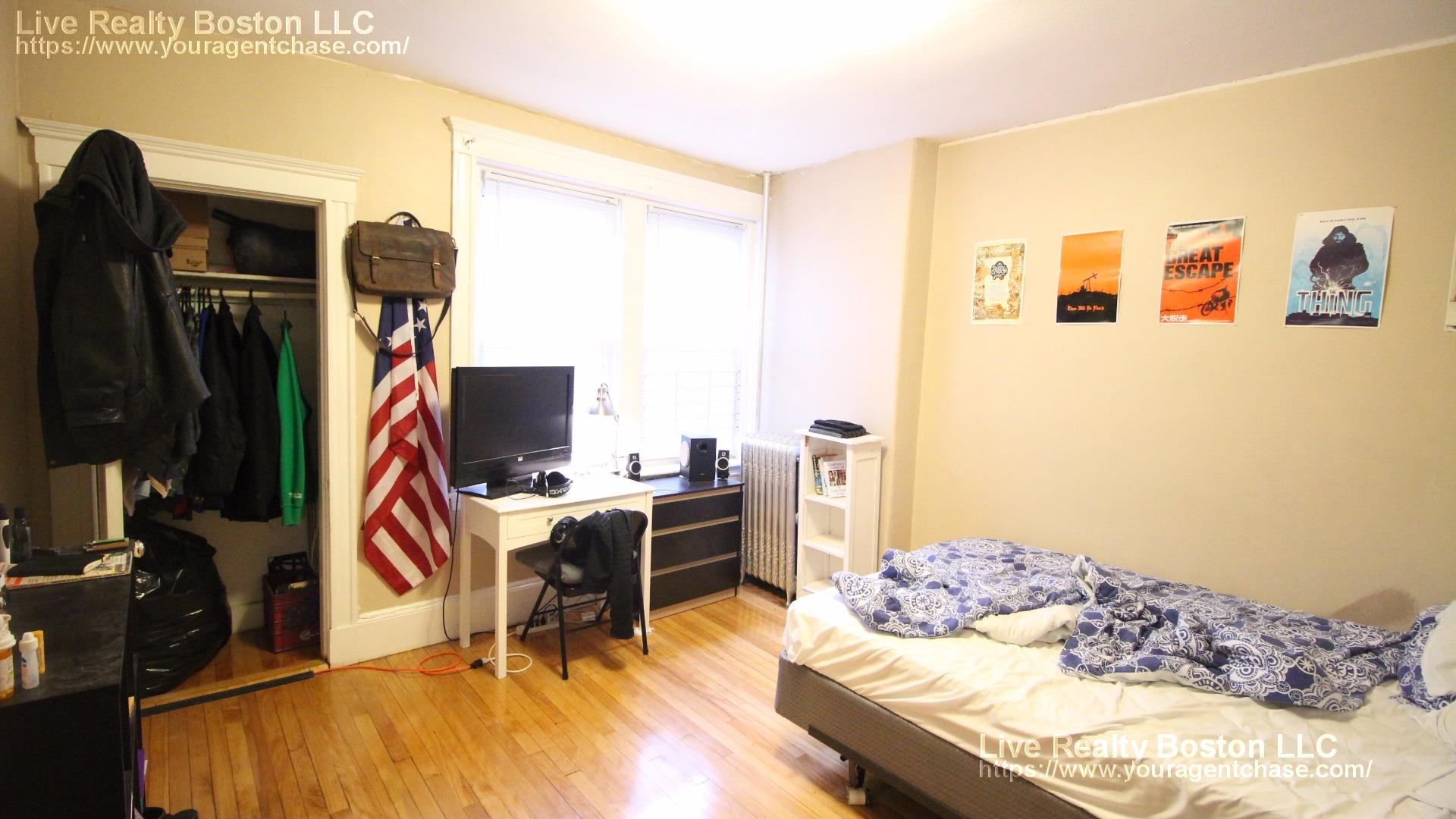 3 bed, 1 bath apartment for rent at 1377 A Commonwealth Ave Unit 2, Allston — photo 12 of 17