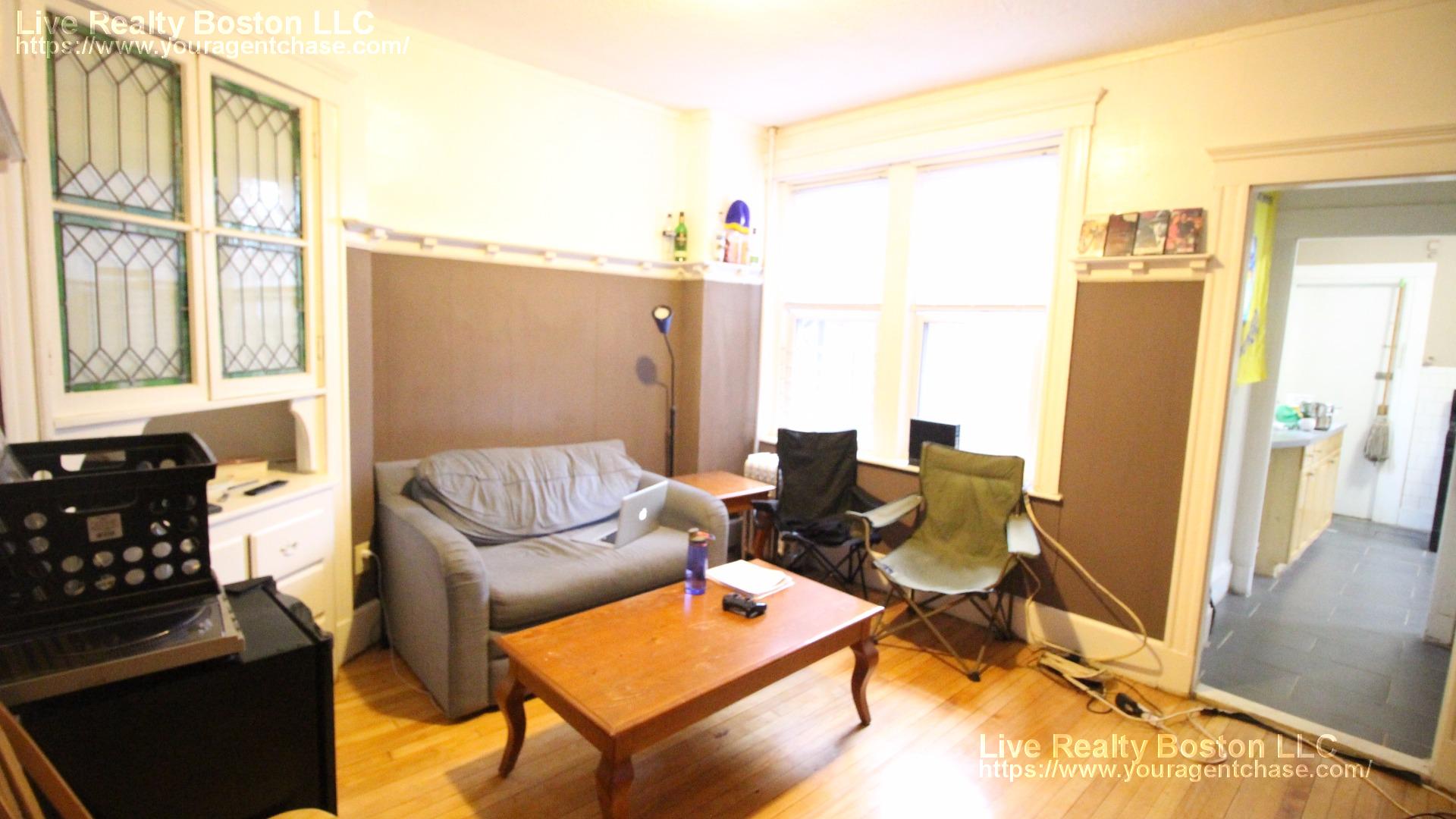 3 bed, 1 bath apartment for rent at 1377 A Commonwealth Ave Unit 2, Allston — photo 16 of 17