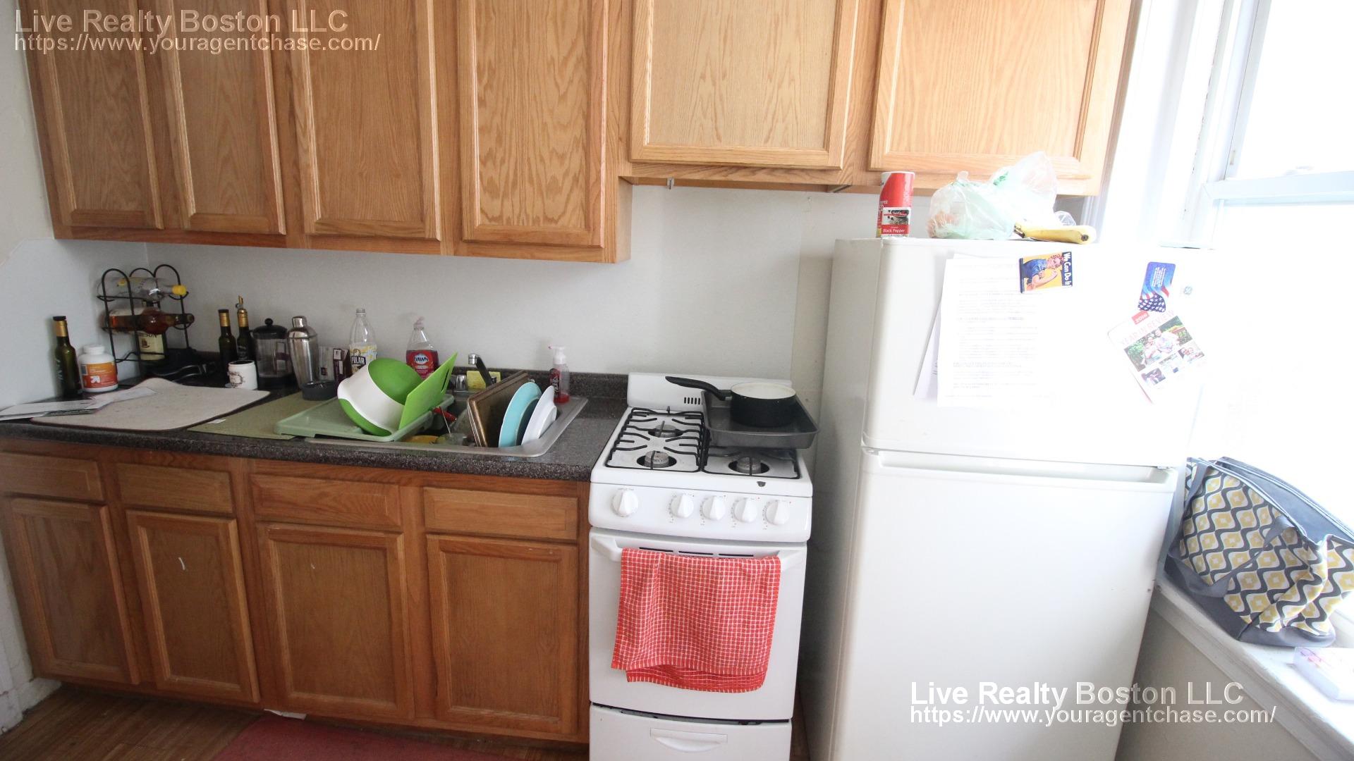 1687 Commonwealth Ave, Brighton