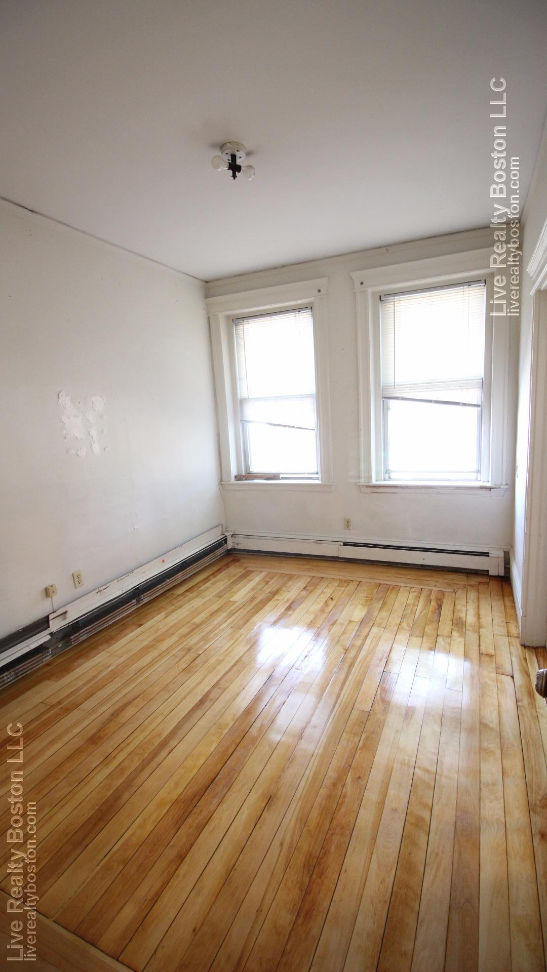 1426 Commonwealth Ave, Brighton