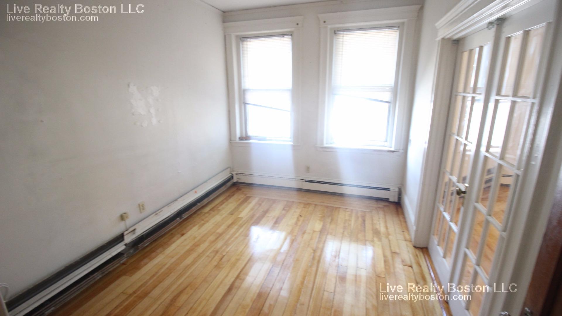 1426 Commonwealth Ave, Brighton