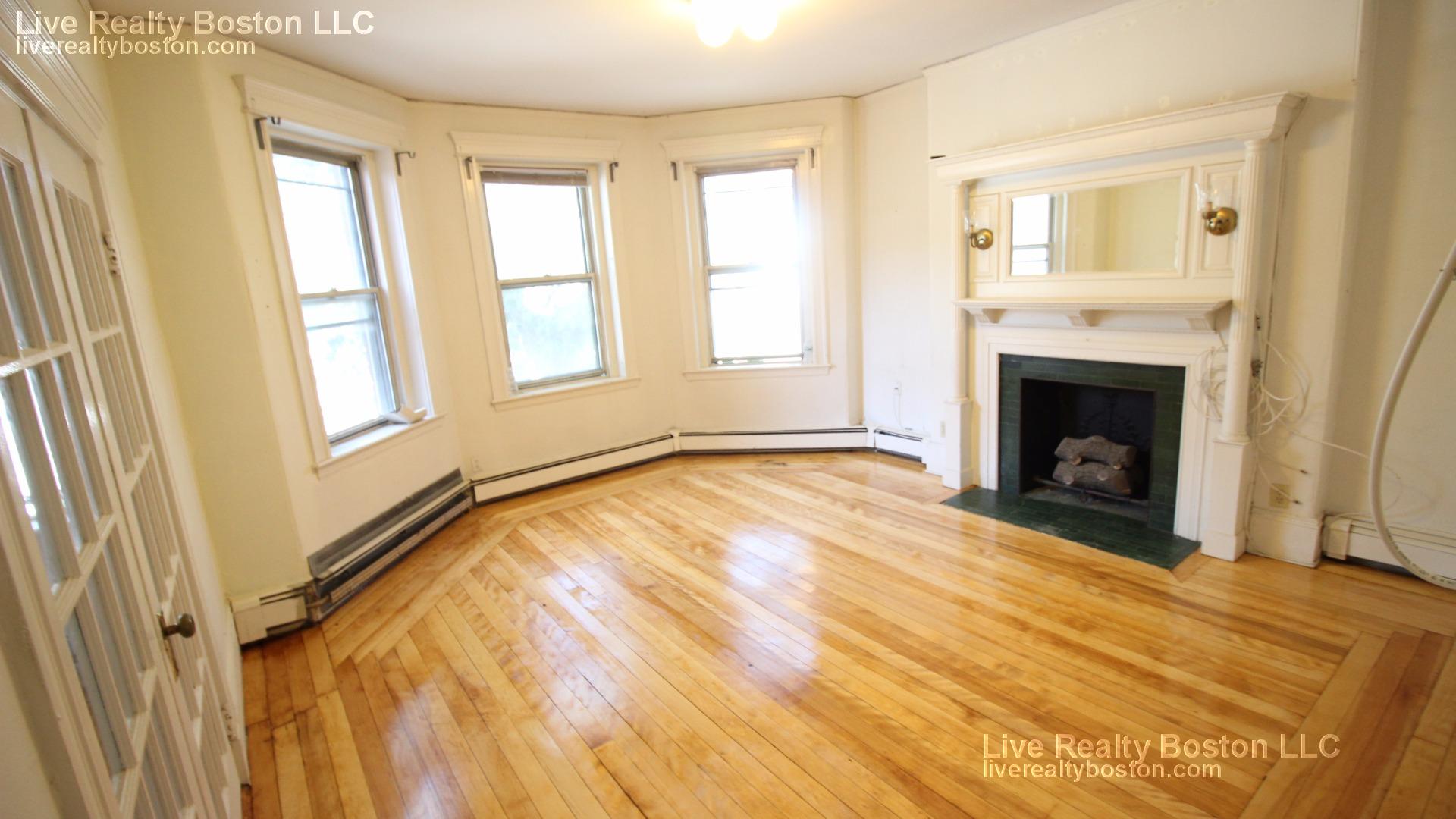 1426 Commonwealth Ave, Brighton