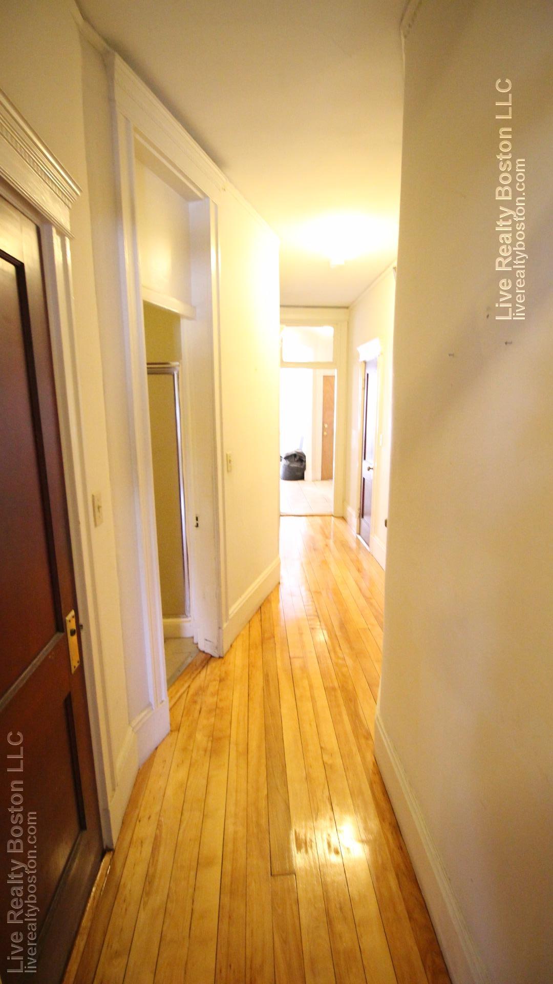 1426 Commonwealth Ave, Brighton