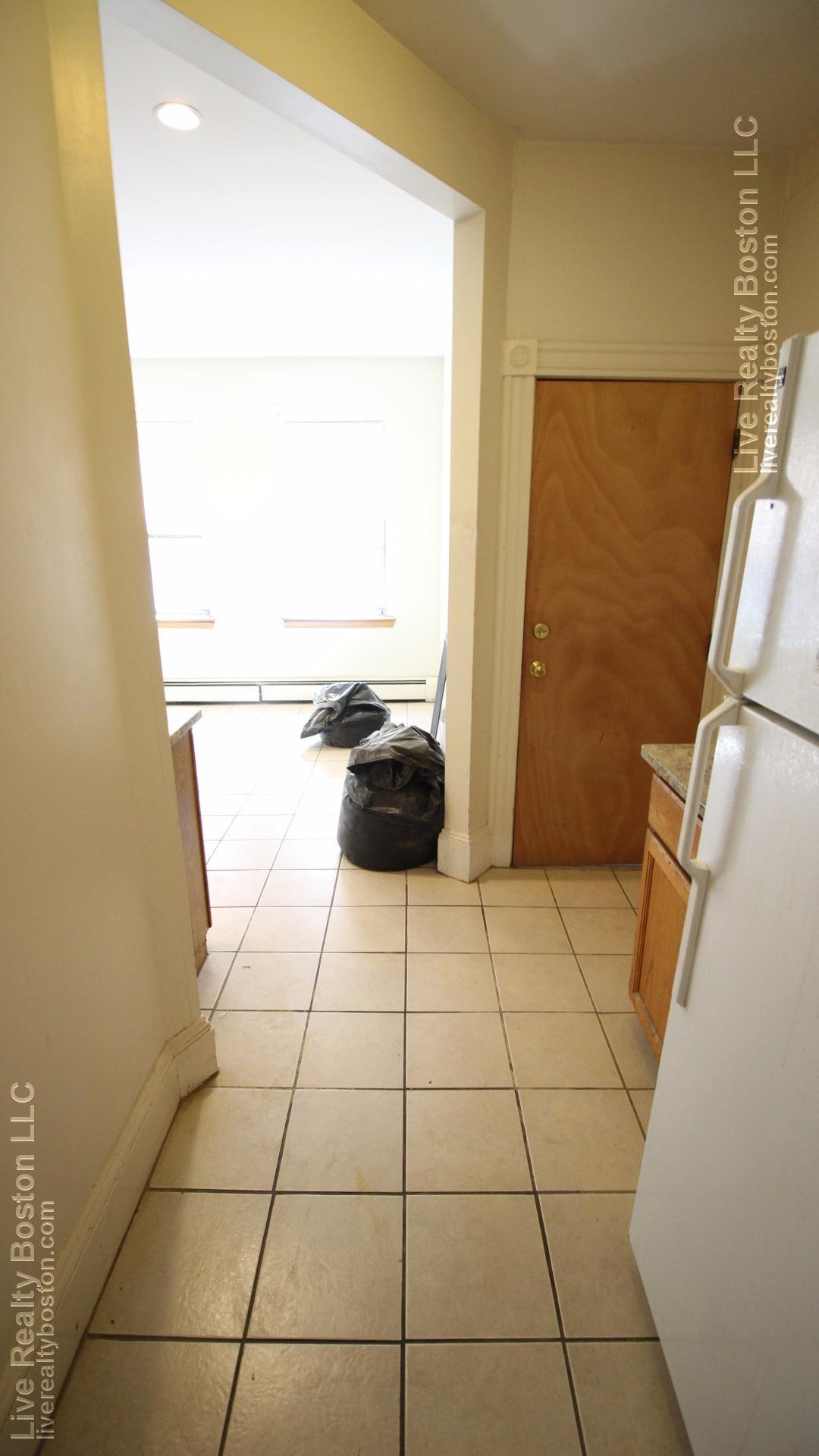 1426 Commonwealth Ave, Brighton