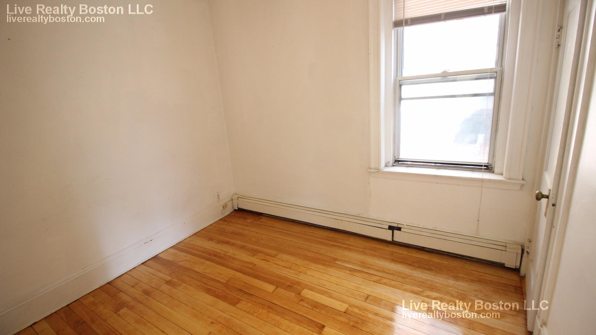 1426 Commonwealth Ave, Brighton