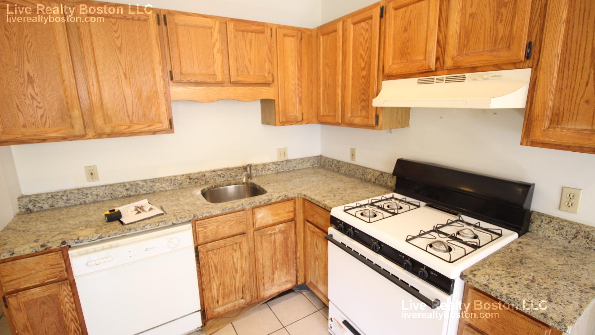 1426 Commonwealth Ave, Brighton