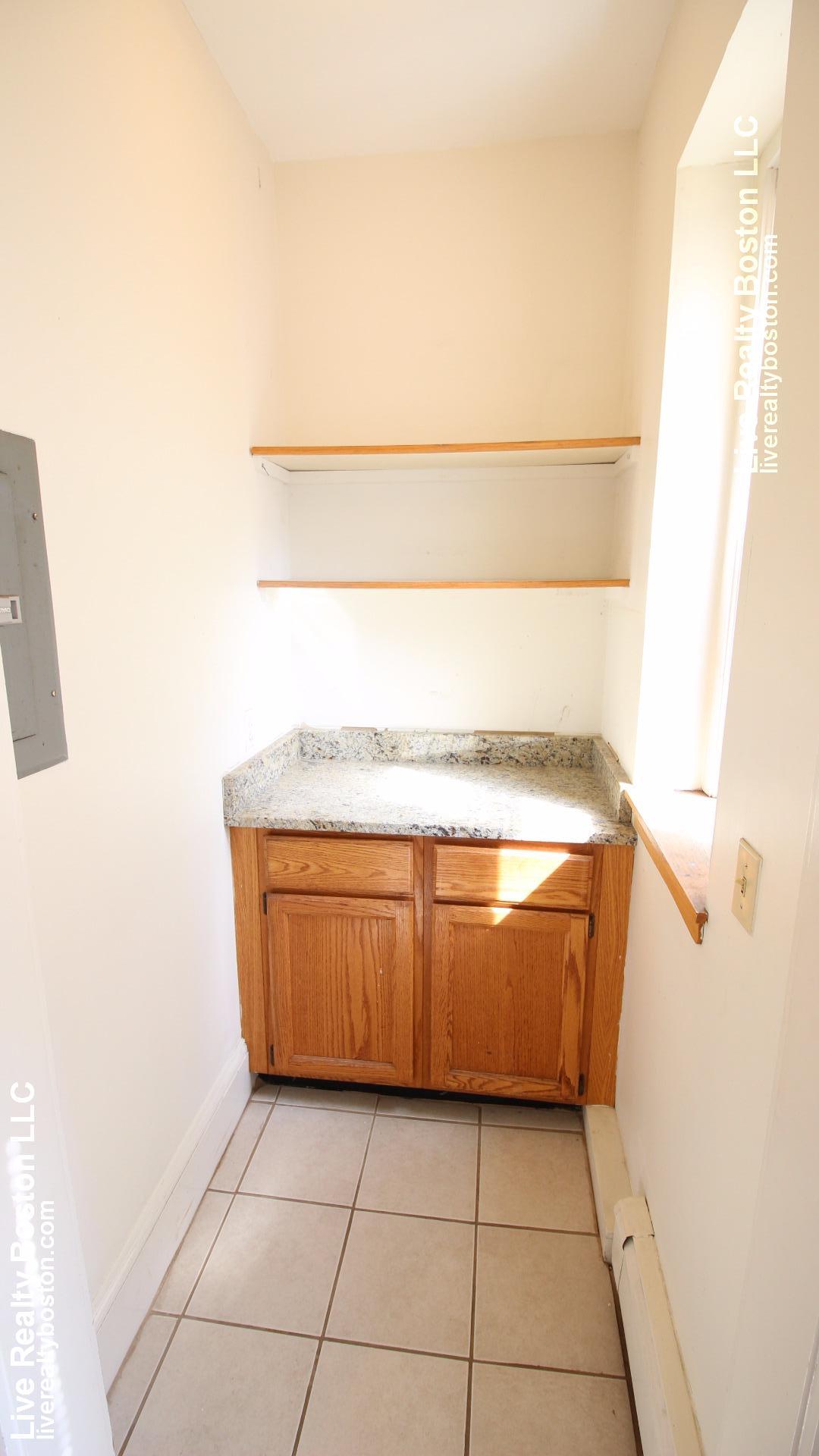 1426 Commonwealth Ave, Brighton