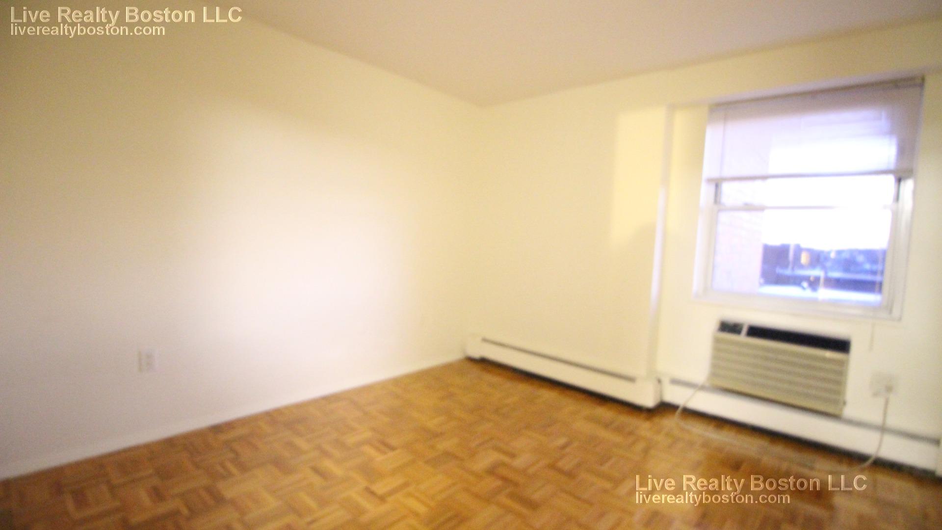 185 Freeman St, Coolidge Corner