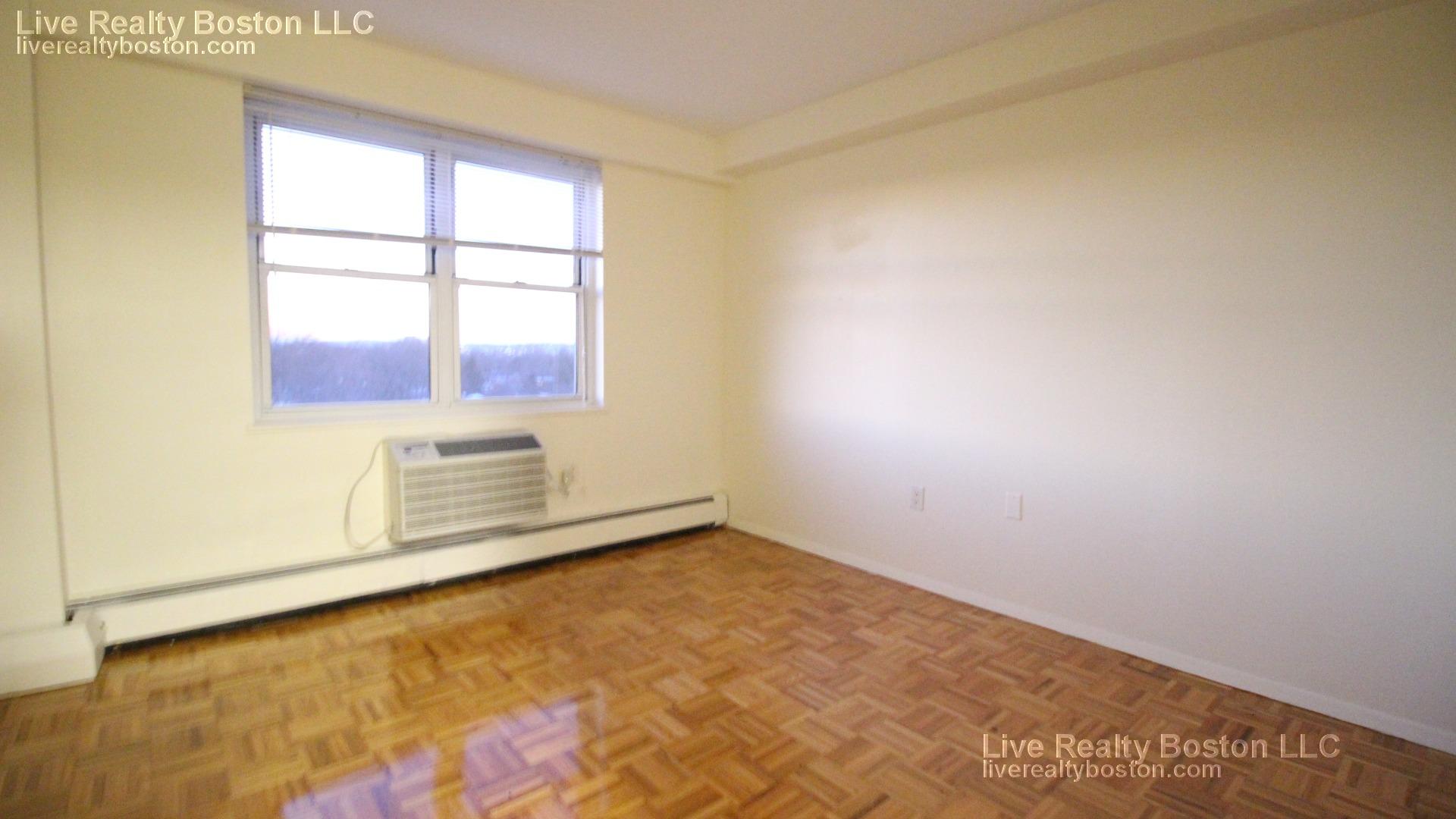 185 Freeman St, Coolidge Corner