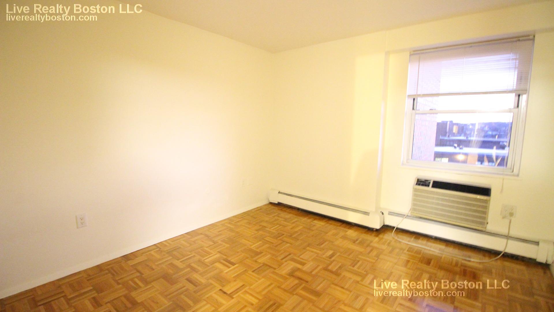 185 Freeman St, Coolidge Corner