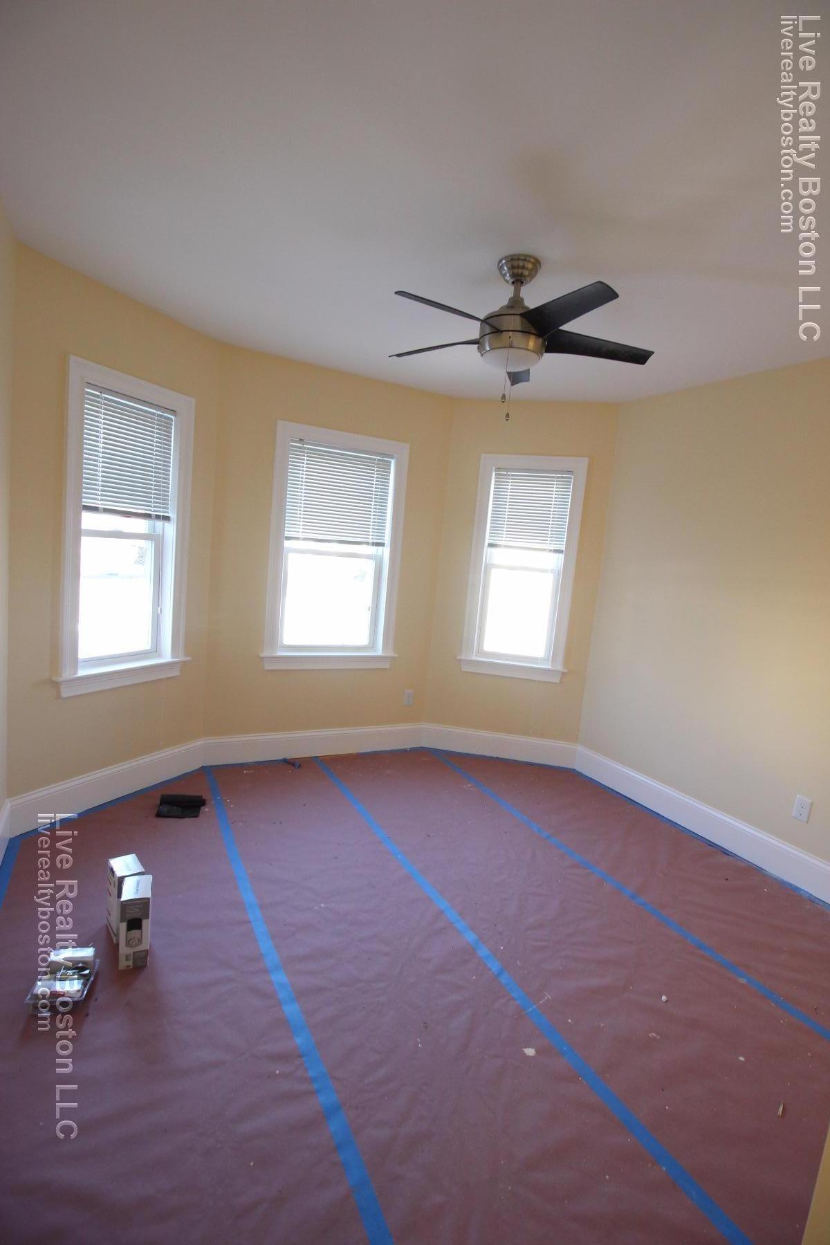 30 Cambridge Ter, Porter Square