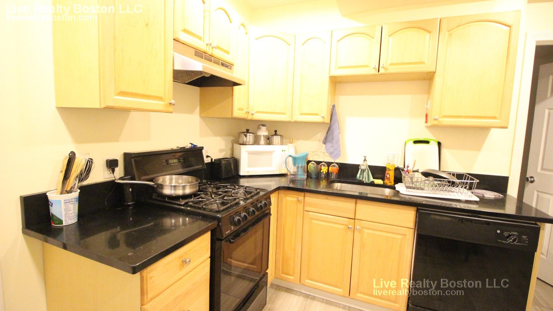 220 Hanover St, North End