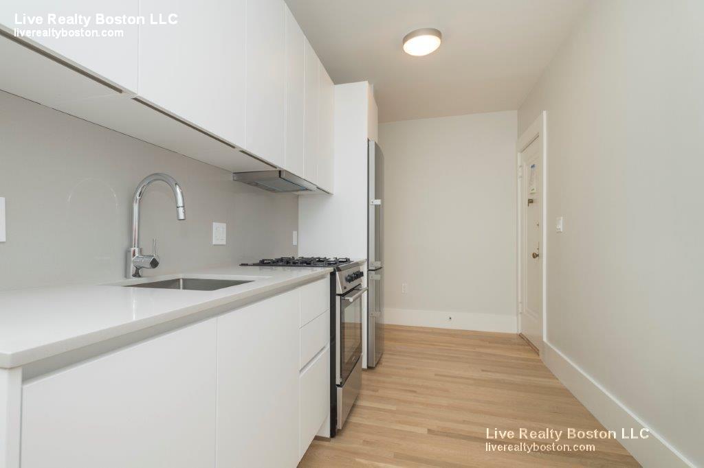 288 Chestnut Hill Ave, Brighton