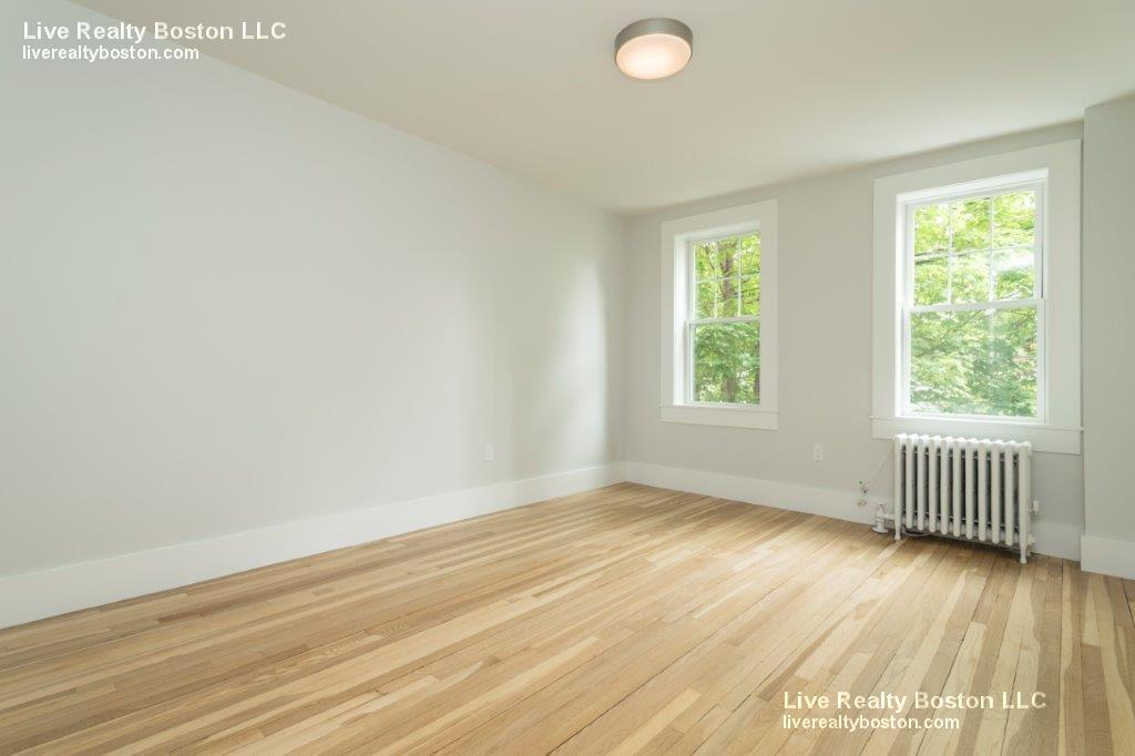 288 Chestnut Hill Ave, Brighton