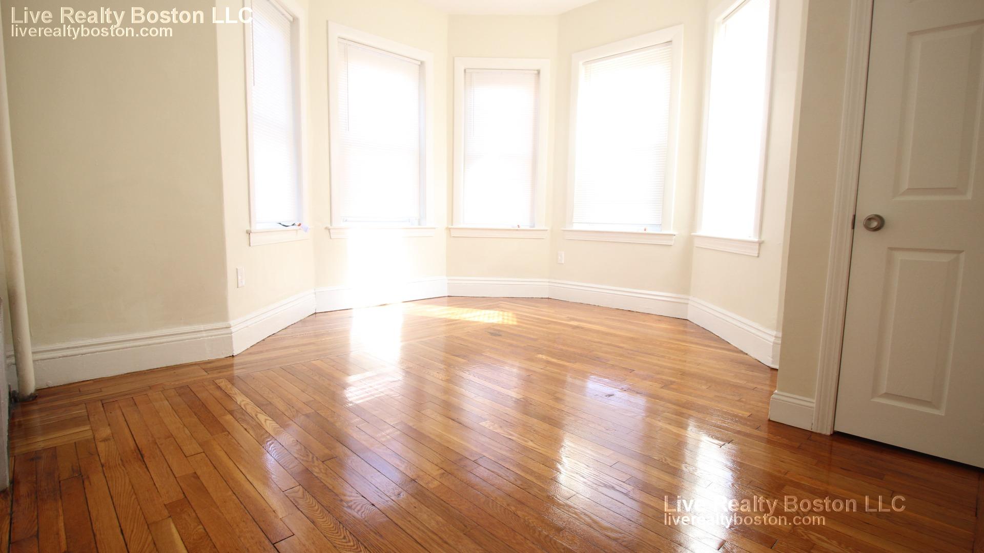 1 bed, 1 bath apartment for rent at 126 Warren St Unit 12A, Brighton — photo 5 of 8
