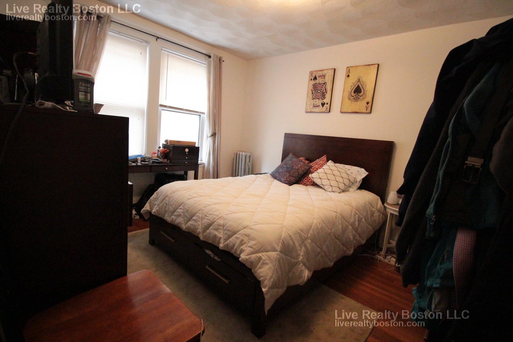 15 Scottfield Rd, Allston