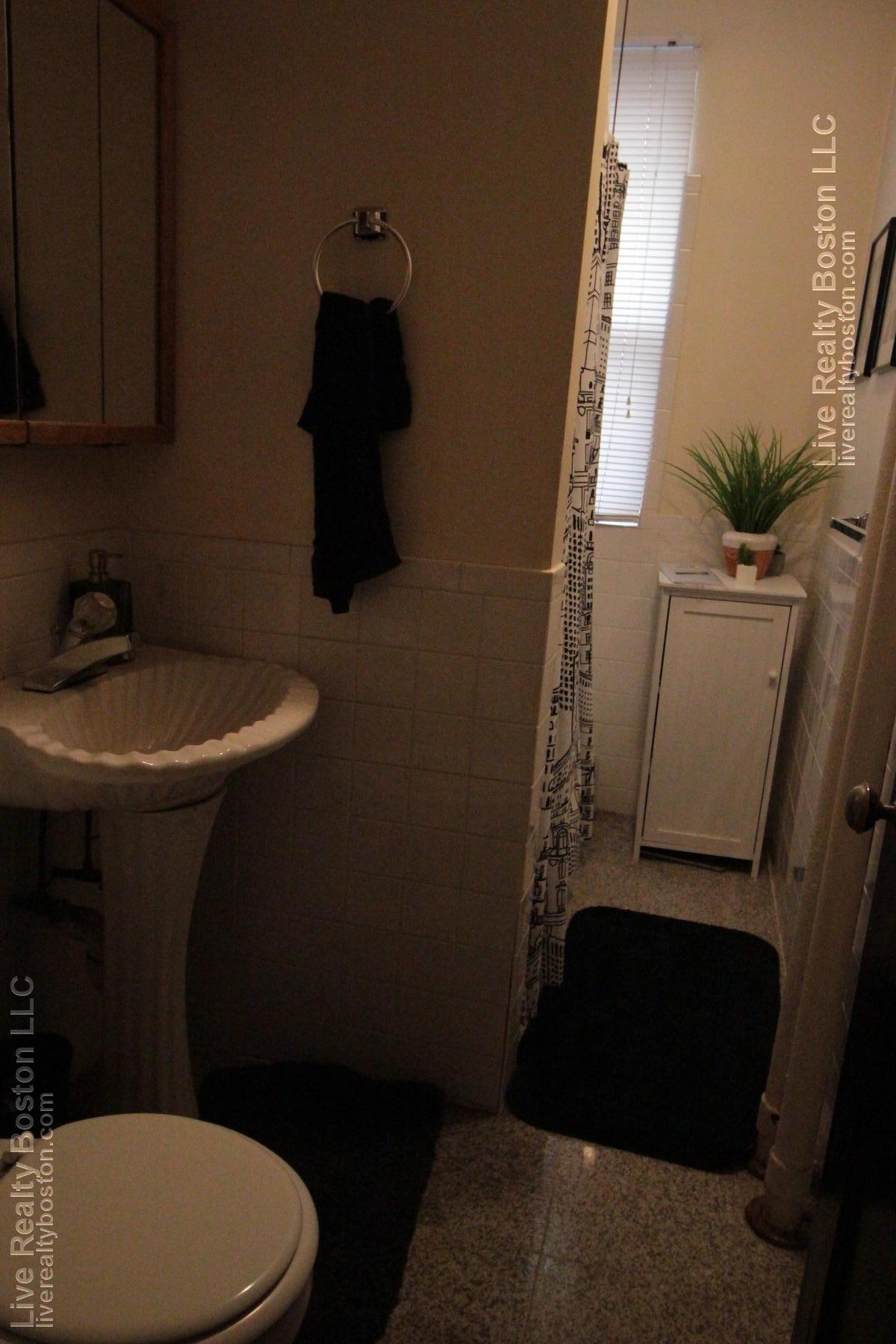 15 Scottfield Rd, Allston