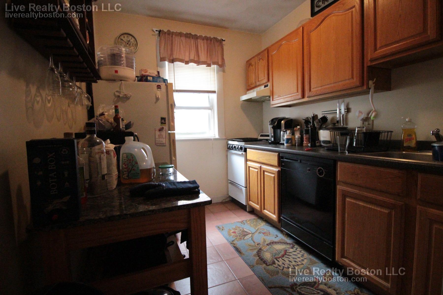 15 Scottfield Rd, Allston