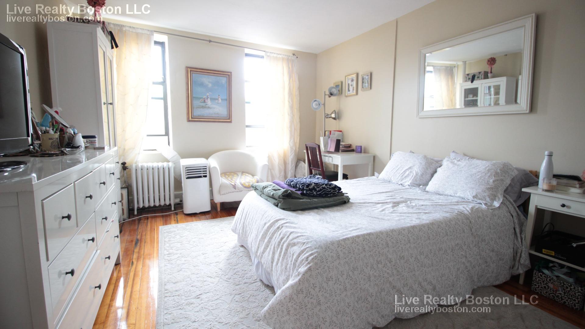 220 Hanover St, North End