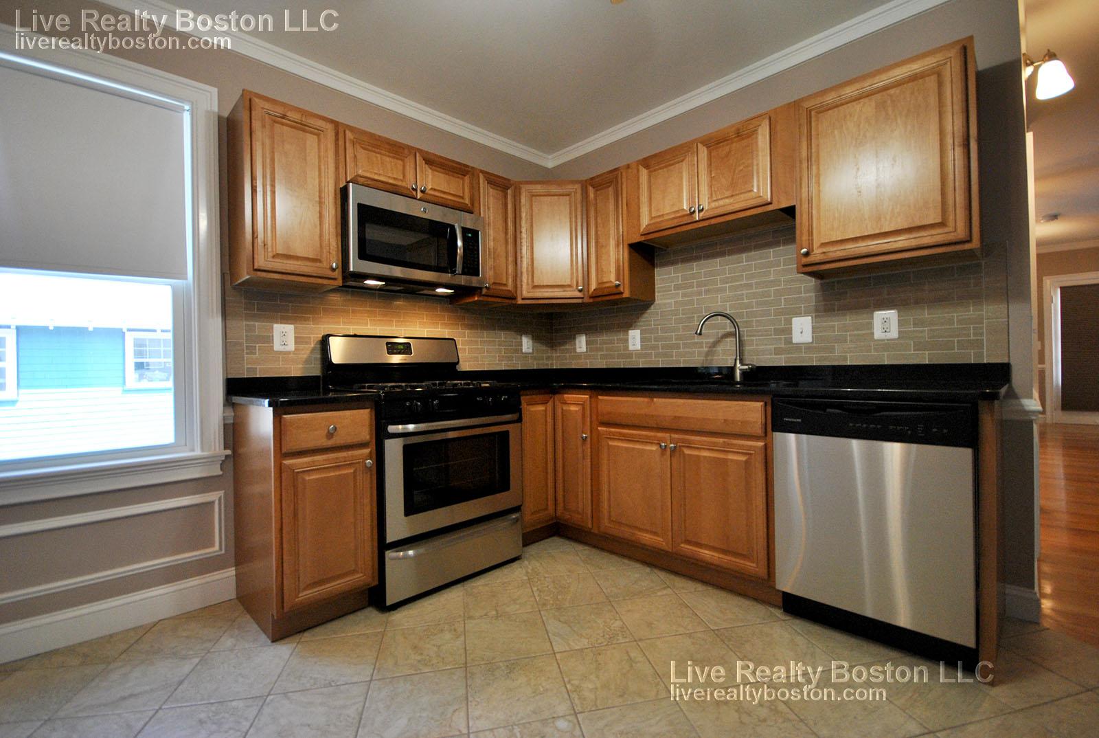 3 bed, 1 bath apartment for rent at 38-40 Turner St Unit 1, Brighton — photo 2 of 8