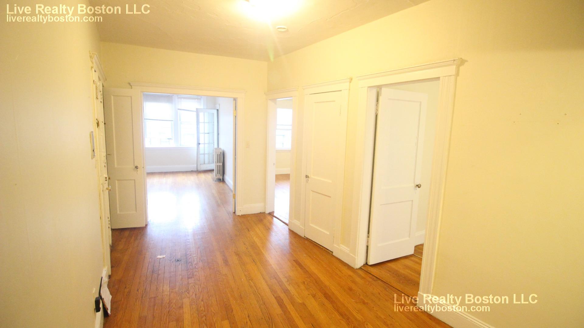 123 Sutherland, Brighton