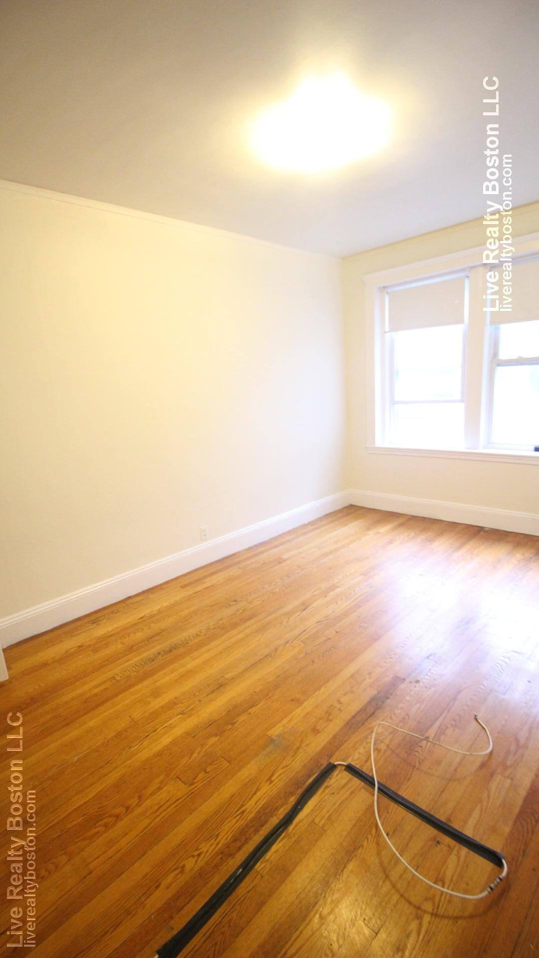 123 Sutherland, Brighton