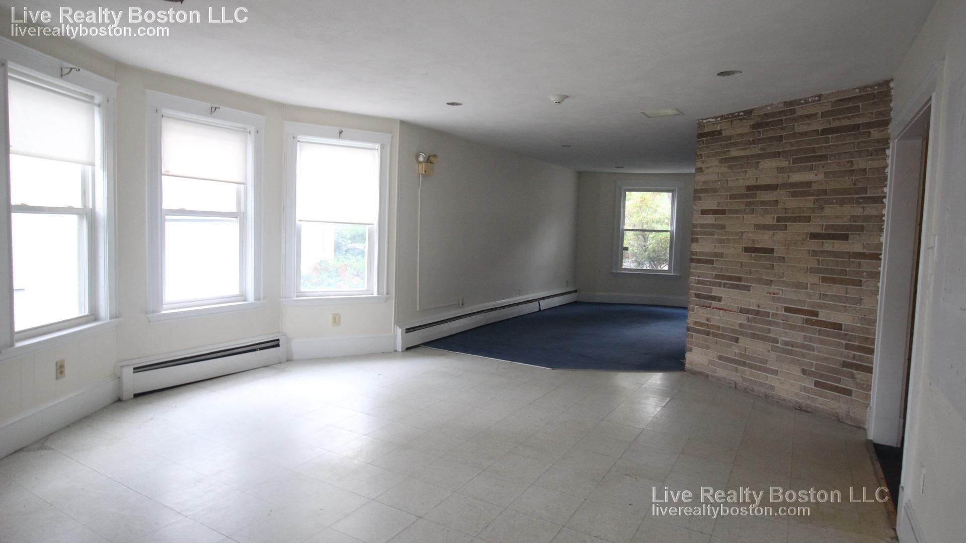 187 Central St, Winter Hill