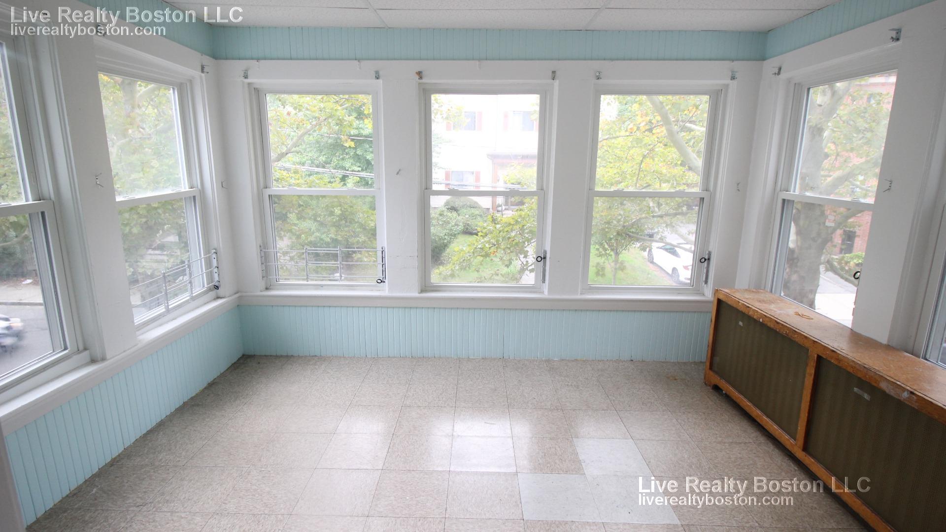 187 Central St, Winter Hill