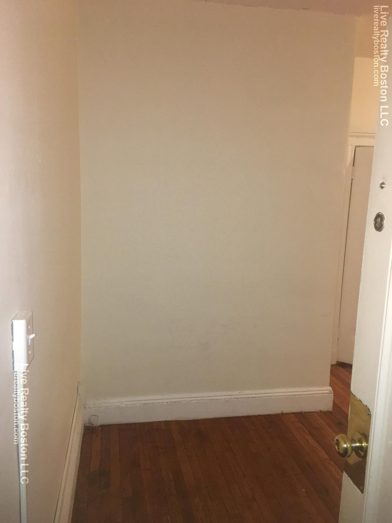 116 Washington St, Brighton