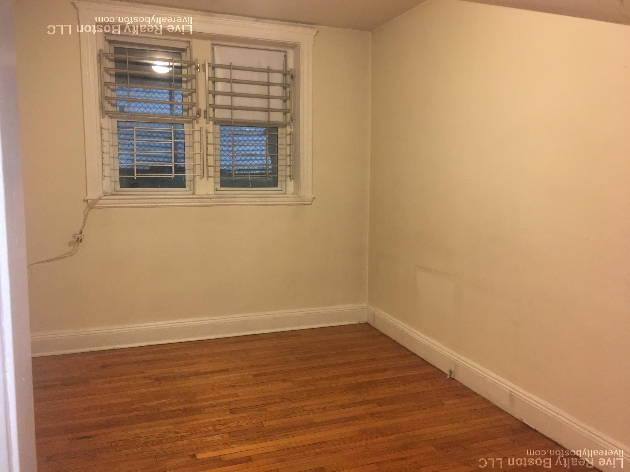 116 Washington St, Brighton