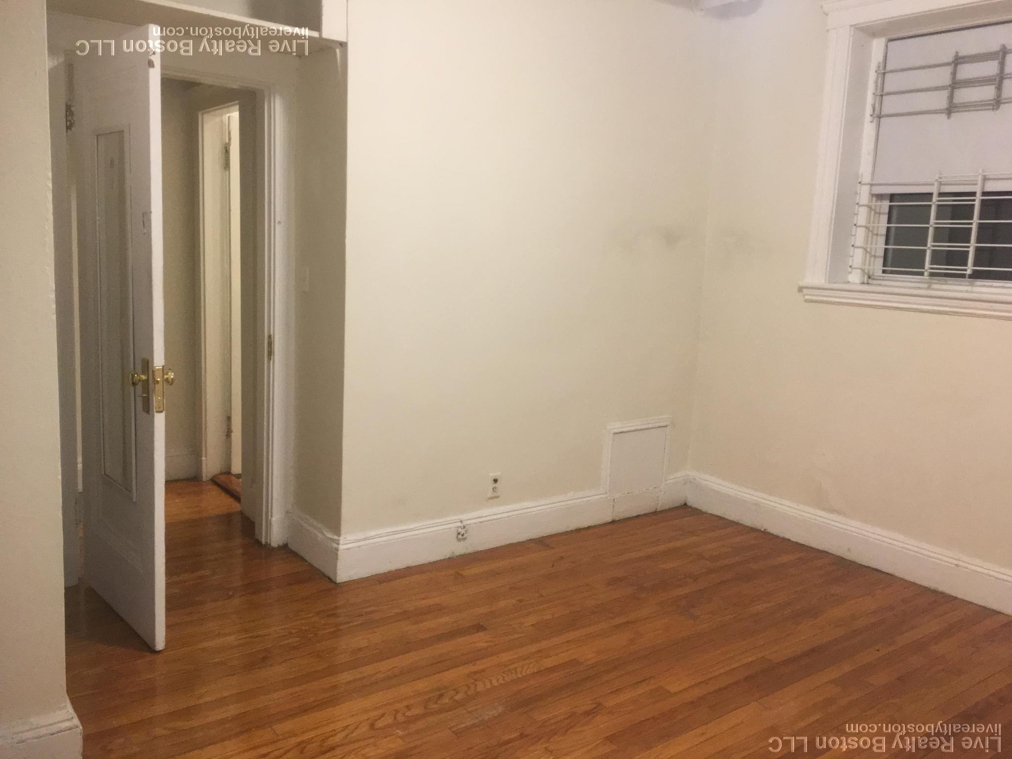 116 Washington St, Brighton